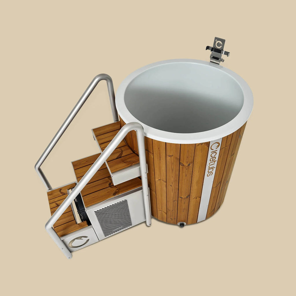 Icetubs IceBarrel with stairs and phone holder fitted