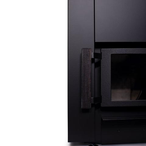 Close-up of the door handle and glass door on the Narvi Kaamos 20 21kW wood burning sauna stove